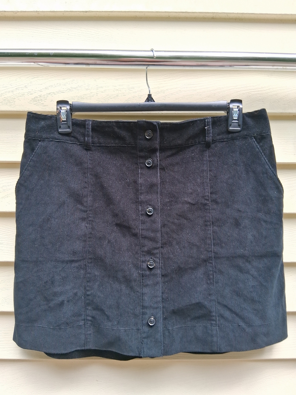 Vineyard Vines Women's Size L Black Corduroy Button Front Mini Skirt W/ Pockets